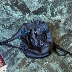 DSG Men's Backpack in Black and Blue nwot soccer bag